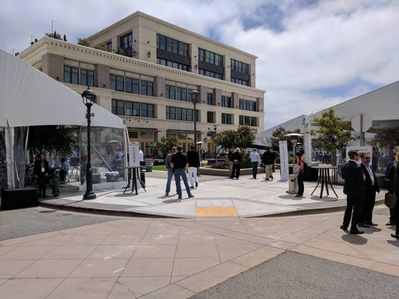 19553851_10155544502899602_9176921504359681559_n