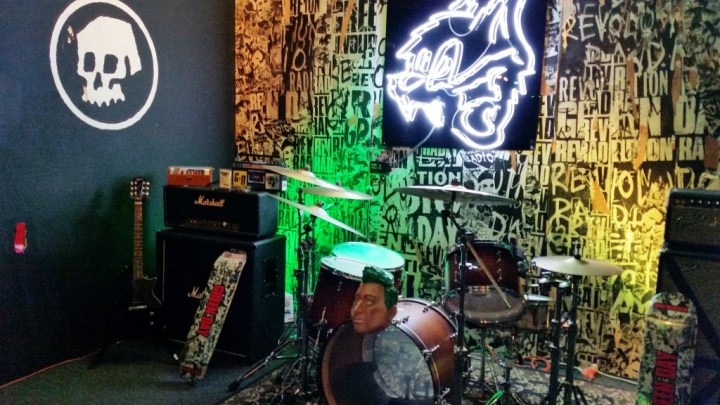 Green Day Pop Up Shop 12