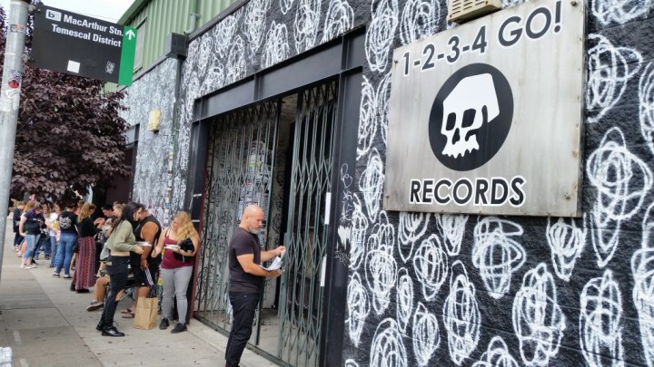 Green Day Pop Up Shop 2