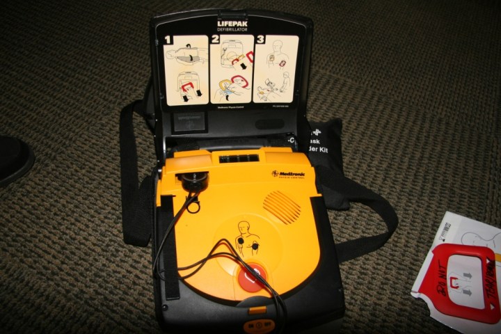 AED Defibrilator