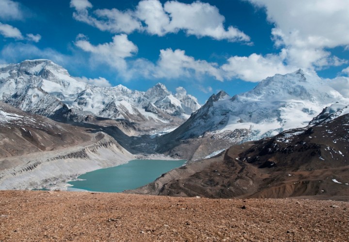 COAL-ICE-image-(c)-David-Breashears,-Cho-Oyu,-Kyetrak-Glacier,-Tibet,-China-2009