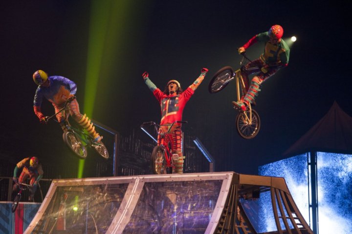 15_VOLTA_BMX_003_Photo_credit_Patrice_Lamoureux_costumes_Zaldy 2
