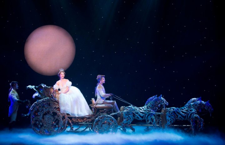 2018-19Cinderella0286r-2